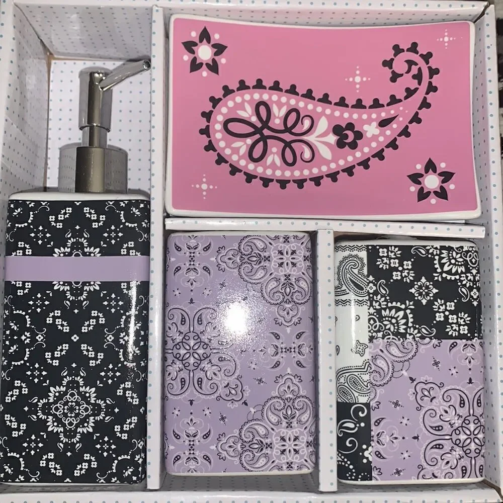 4 piece Paisley Bandana Ceramic Set‎